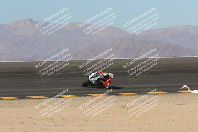 media/Nov-06-2023-Moto Forza (Mon) [[ce023d0744]]/2-Advanced Group/Session 2 (Bowl)/